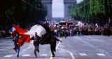 Drapeau sur les Champs